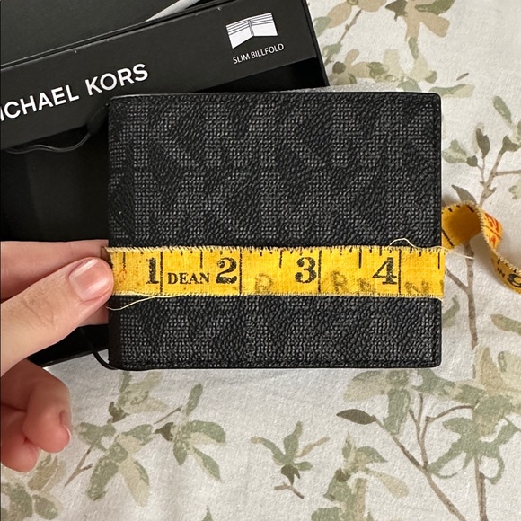 NIB Michael Kors Men’s Black Wallet - Picture 6 of 8